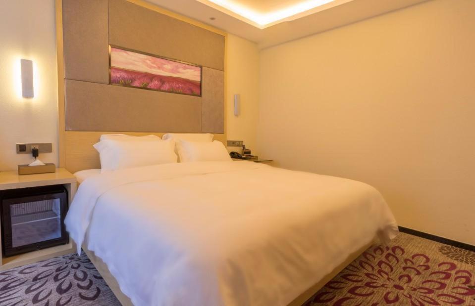 Lavande Hotel Luzhou Jiale Century City Exterior foto
